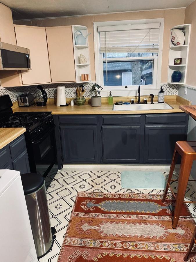 شقة Boho-Chic Travel Pad - Unit 2 بلومنقتون المظهر الخارجي الصورة